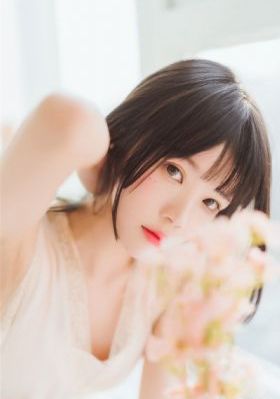 韩国年轻漂亮岳_短视频完整无删减版